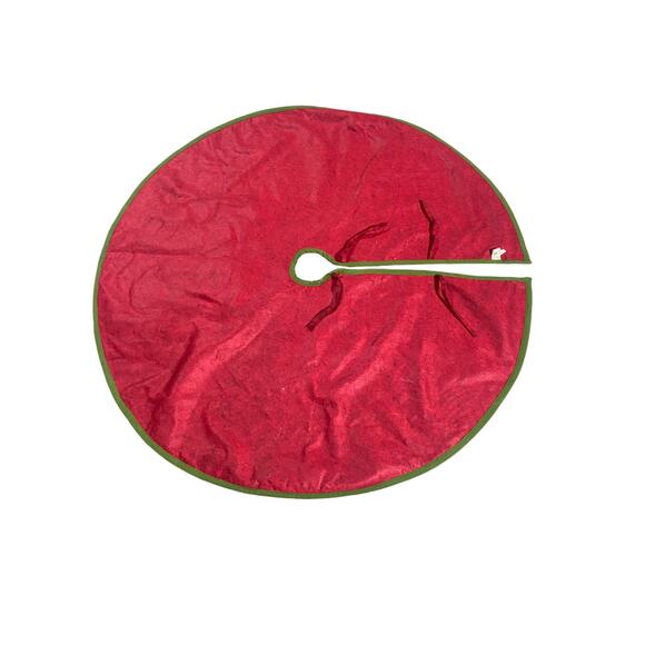 Dan Dee Christmas Tree Skirt Red With 2-D Santa Scene 47 Inches Diameter - Picture 8 of 8